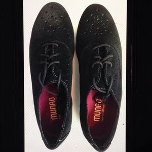 Munro Wellesley Oxford Suede Sneakers M110986 NIB